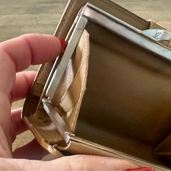 Louis Vuitton Monogram Vernis Porte Monnaie Billets Viennois Kiss-lock Wallet - Picture 12 of 16